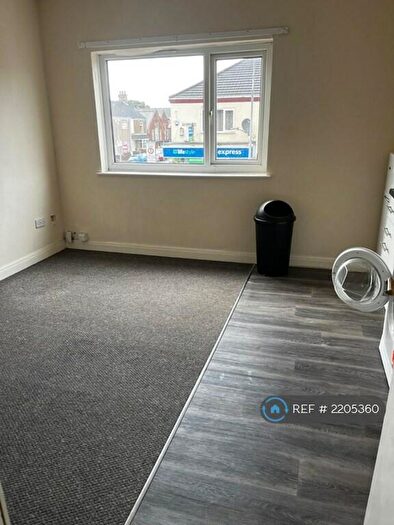 2 Bedroom Flat To Rent In Alexandra Road, Grimsby, DN31