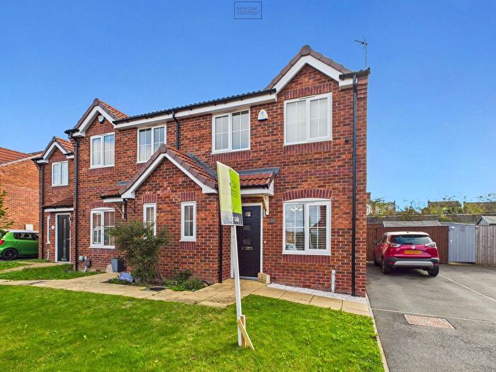 3 Bedroom End Of Terrace House For Sale In Peregrine Way, Tibshelf, DE55