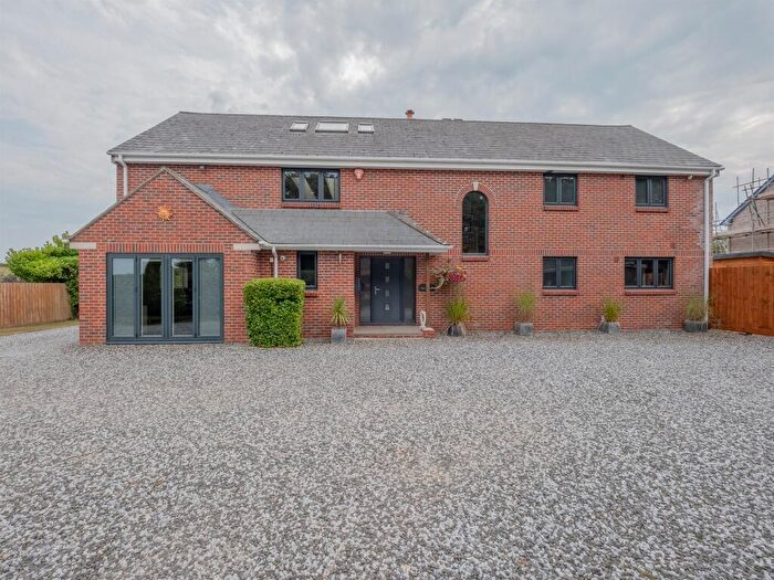 4 Bedroom Detached House For Sale In Wareham Road, Owermoigne, Dorchester, DT2