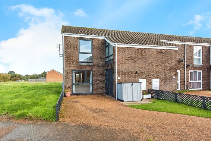2 Bedroom Property To Rent In Maple Close, Raf Lakenheath, Brandon, IP27