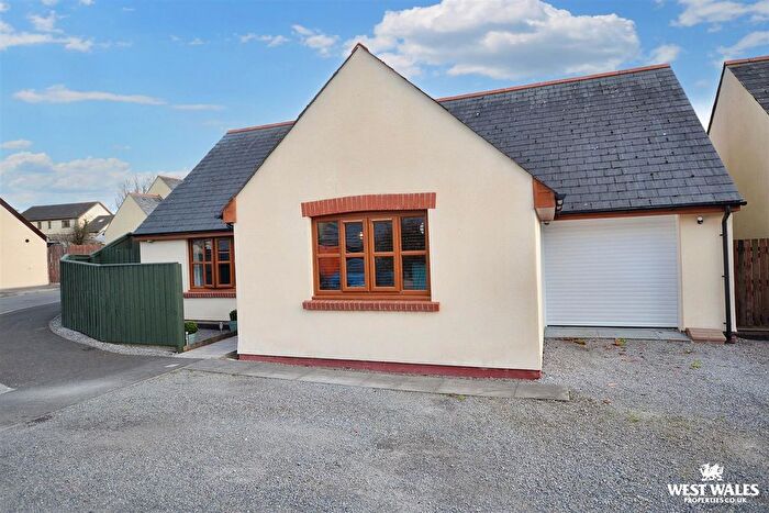 3 Bedroom Detached Bungalow For Sale In Llys Y Crofft, Whitland, SA34