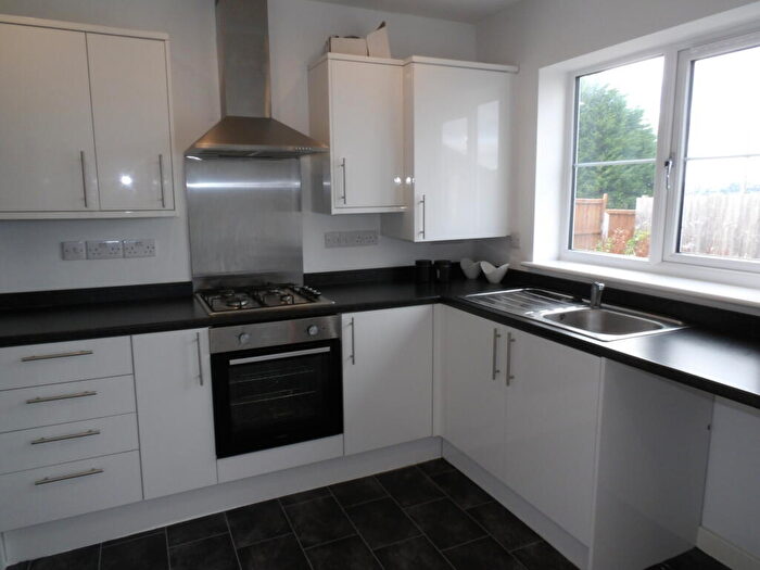 3 Bedroom Semi-Detached House To Rent In Meadowbrook Rise, BB2