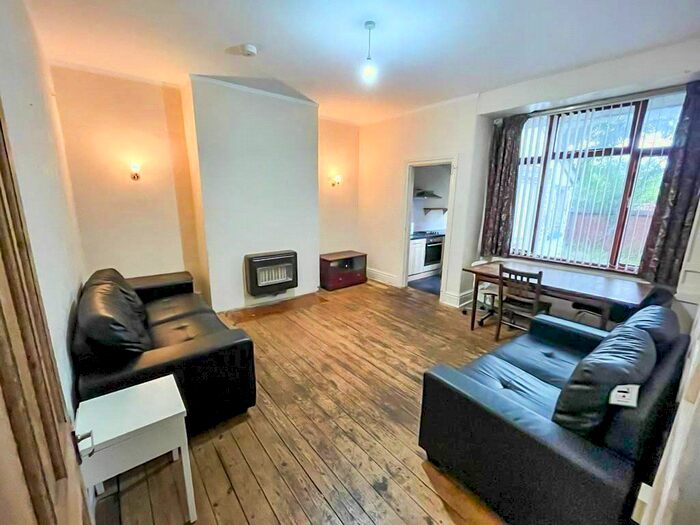 4 Bedroom Terraced House To Rent In Old Moat Lane, Withington, M20