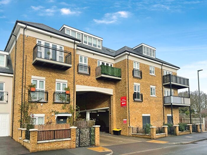 2 Bedroom Flat To Rent In Stomp Road, Burnham, Slough, SL1