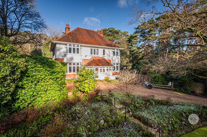 4 Bedroom Detached House For Sale In Lonsdale House, Bury Road, Branksome Park, BH13