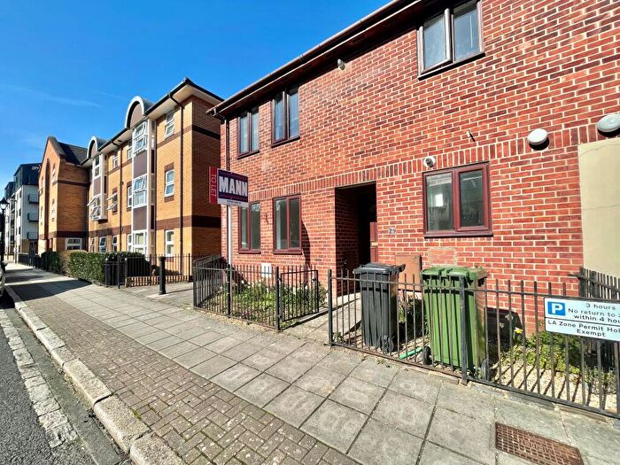 2 Bedroom Apartment To Rent In King Street, Southsea, PO5