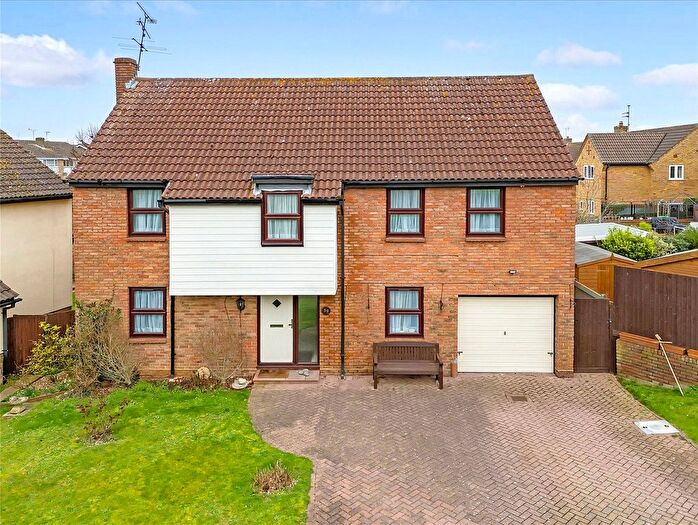 4 Bedroom Detached House To Rent In Craiston Way, Chelmsford, CM2