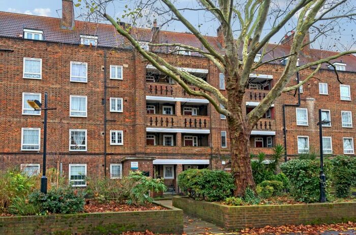 2 Bedroom Flat To Rent In Peckham Road Camberwell, SE5