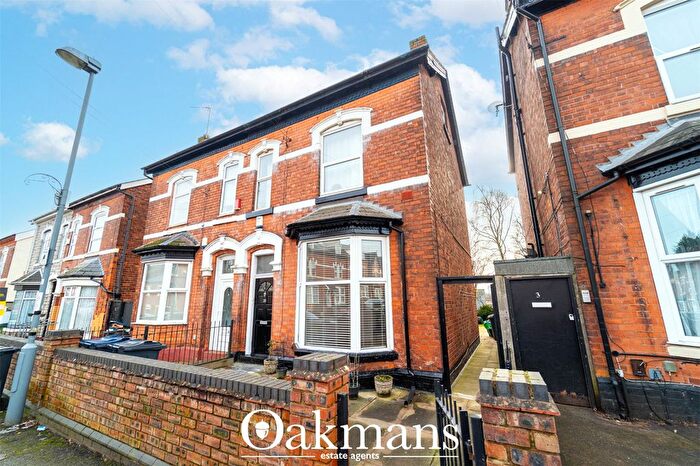 3 Bedroom Semi Detached House For Sale In Summerfield Crescent, Birmingham, West Midlands, B16