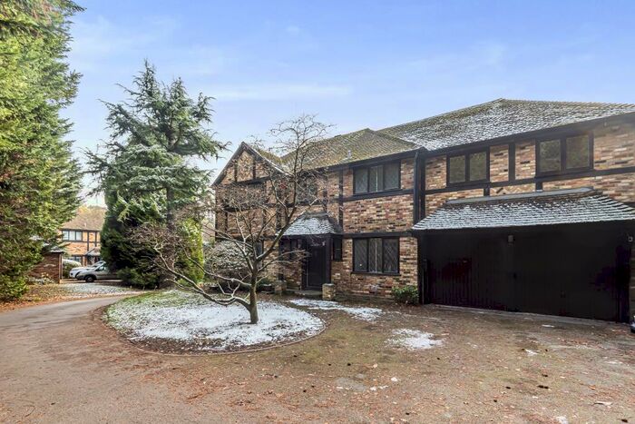 4 Bedroom Detached House To Rent In Martins Heron, Bracknell, RG12