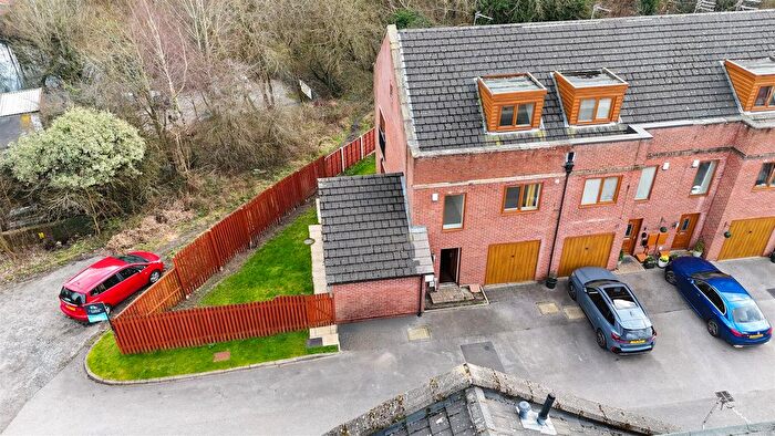 4 Bedroom Property For Sale In Proctor Street, Bury, BL8