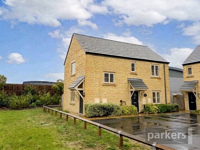 1 Bedroom Maisonette For Sale In Mary Ellis Way, Witney, Oxfordshire, OX29