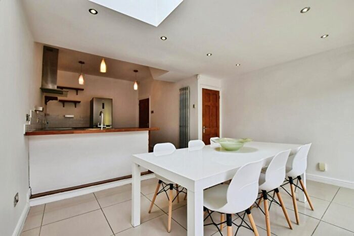 2 Bedroom End Of Terrace House To Rent In School Lane, Manchester, Greater Manchester, M20