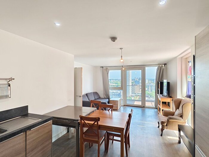 2 Bedroom Flat To Rent In Naomi Street, London, SE8