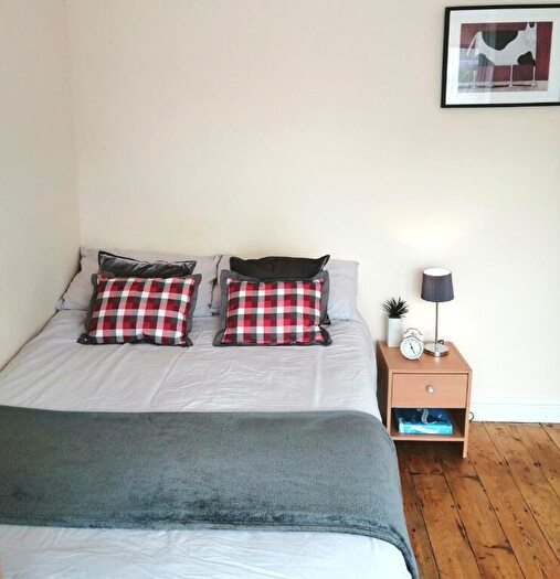 3 Bedroom Semi Detached House To Rent In Bed Talbot Road, Fallowfield, Manchester, M14