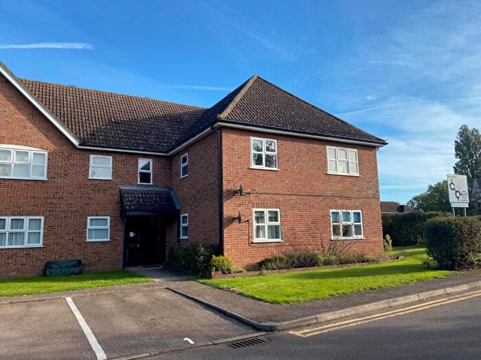 2 Bedroom Flat To Rent In Russet Close, Stewartby, Bedford, MK43