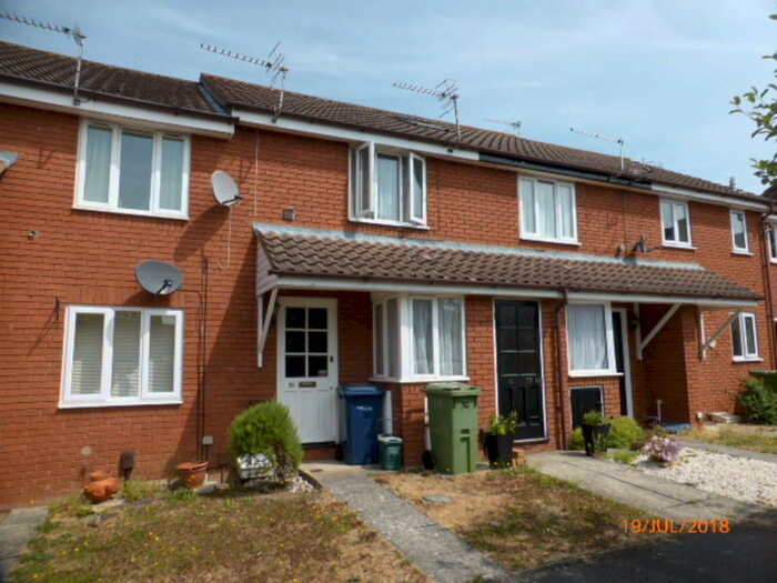 1 Bedroom Apartment To Rent In Abbots Mews, GL52