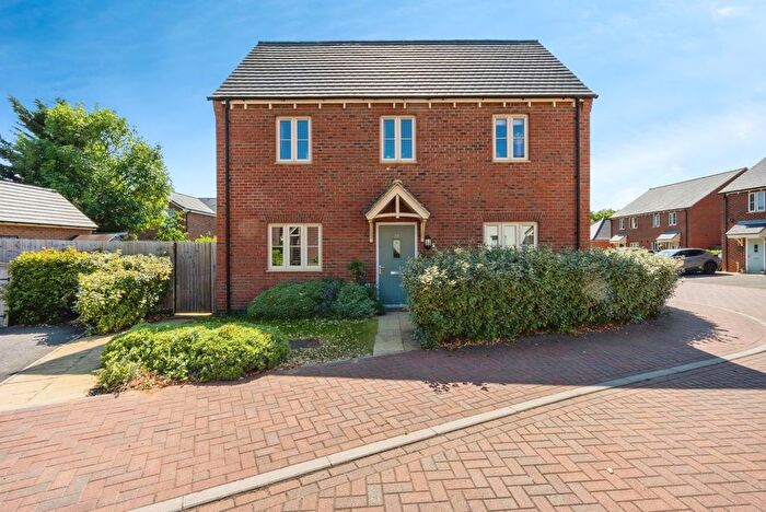 3 Bedroom Semi-Detached House For Sale In Windmill View, Houghton Conquest, Bedford, Bedfordshire, MK45