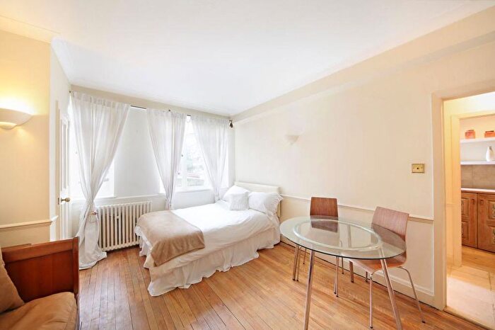 Studio To Rent In Nell Gwynn House, Chelsea, SW3