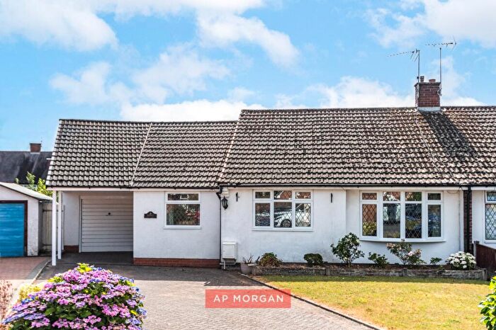 3 Bedroom Bungalow For Sale In Cedar Close, Stourbridge, West Midlands, DY8