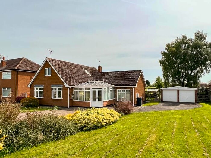 4 Bedroom Detached Bungalow For Sale In Marsh Lane, Winteringham, Scunthorpe, DN15