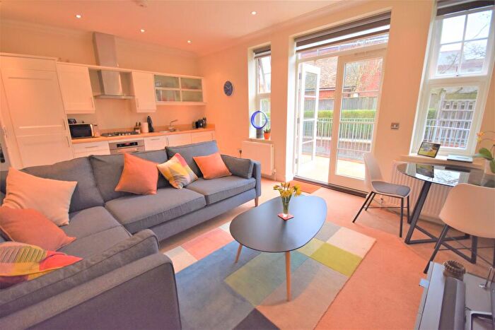 1 Bedroom Apartment To Rent In Hale Road, Farnham, Surrey, GU9