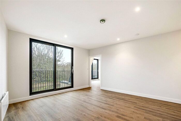 2 Bedroom Flat To Rent In Paddenswick Road, London, W6