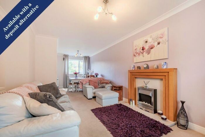 3 Bedroom Detached House To Rent In Tarbert Crescent, York, YO24