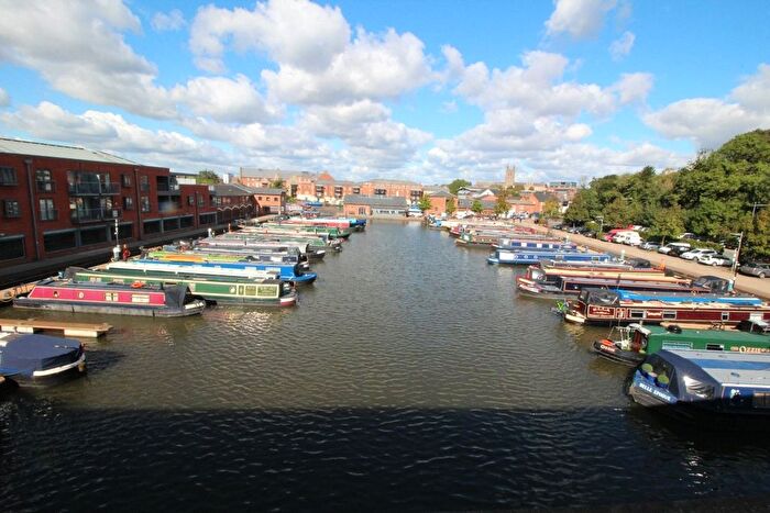 2 Bedroom Flat To Rent In Diglis Dock Road, Worcester, Worcestershire, WR5
