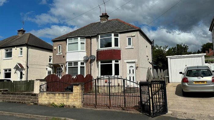 3 Bedroom Semi-Detached House To Rent In Ashbourne Oval, Bradford, BD2