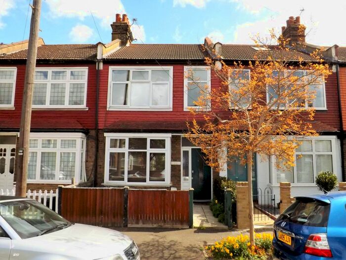 2 Bedroom Terraced House To Rent In Clifton Park Avenue, Raynes Park, London, SW20