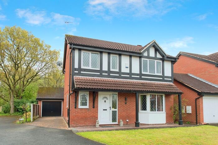 4 Bedroom Detached House For Sale In Pinders Green Drive, Methley, Leeds, LS26