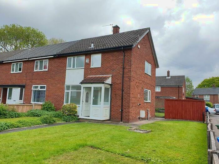 3 Bedroom Terraced House To Rent In Evergreen Walk, Sale, M33