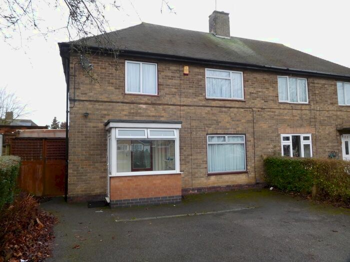 3 Bedroom Semi-Detached House To Rent In Wollaton Vale, Wollaton, NG8