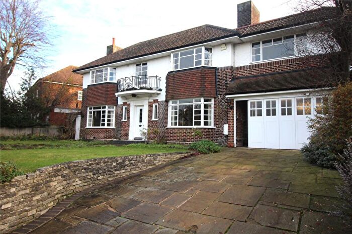 5 Bedroom Detached House To Rent In Singlewell Road, Gravesend, Kent, DA11