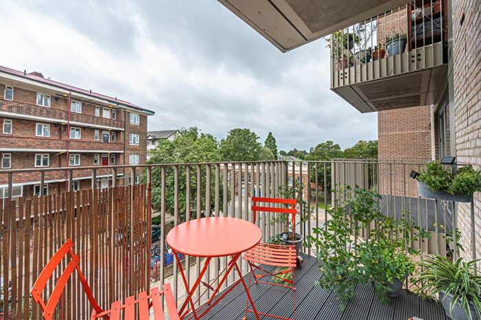 1 Bedroom Flat For Sale In Goodwood Road, New Cross, London, SE14