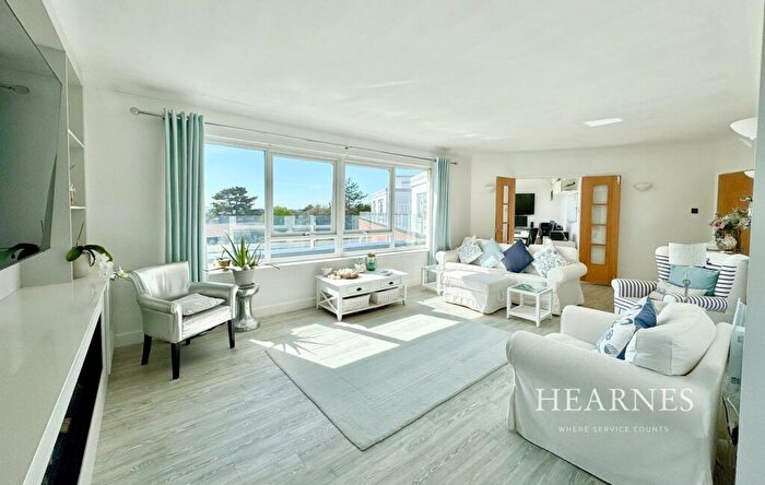 3 Bedroom Penthouse For Sale In Penthouse, West Cliff Road, West Cliff, Bournemouth, BH4