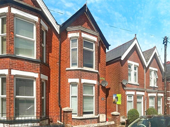 3 Bedroom Semi-Detached House For Sale In Coronation Road, Cowes, Isle Of Wight, PO31