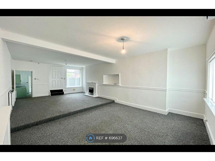 3 Bedroom Terraced House To Rent In Nelson Road, New Rossington, Doncaster, DN11