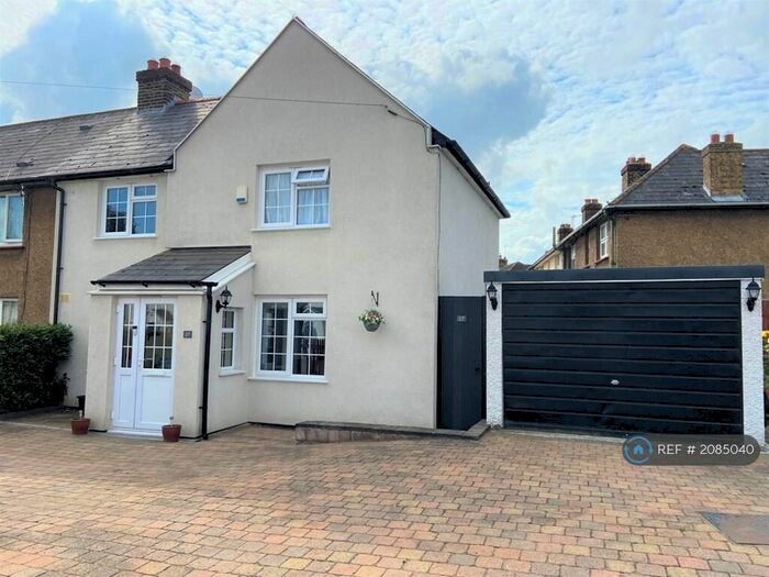 2 Bedroom End Of Terrace House To Rent In Hawthorn Road, Dartford, DA1