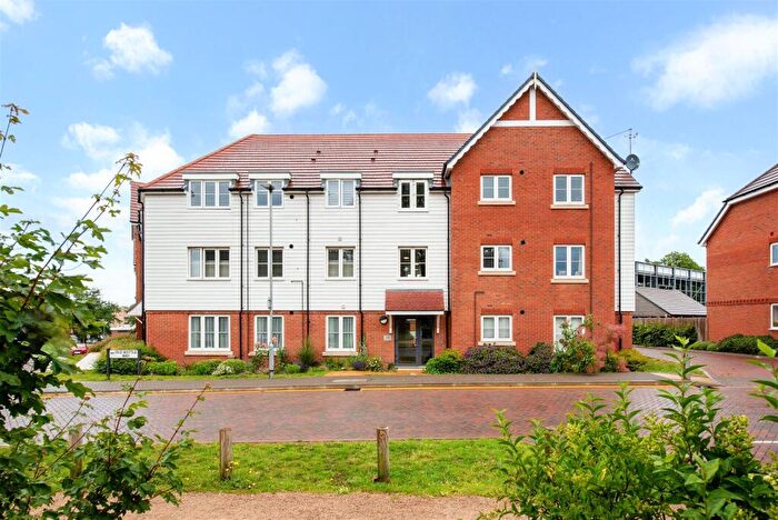 2 Bedroom Apartment For Sale In Old Bottle Way, Fontwell, BN18