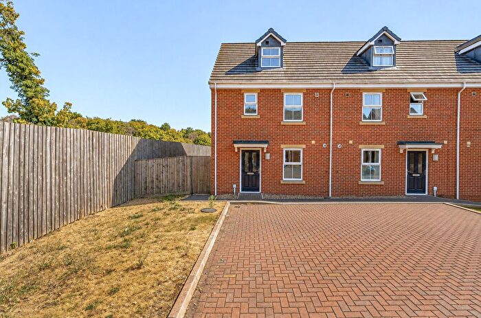 3 Bedroom End Terrace House For Sale In Cosway Court, Swindon, SN3