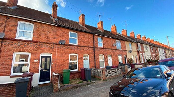 2 Bedroom Terraced House To Rent In York Road, Reading, Berkshire, RG1