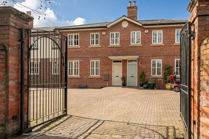 2 Bedroom Terraced House For Sale In West Hill Court, Henley-On-Thames, RG9
