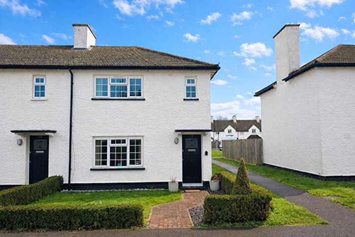 2 Bedroom End Of Terrace House For Sale In Olympus Road, Henlow, SG16