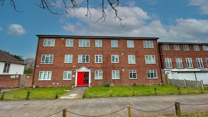 1 Bedroom Flat To Rent In Bucklers Way, Carshalton, Surrey, SM5