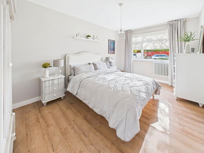 2 Bedroom Flat For Sale In Southdown Road, Shoreham By Sea, BN43