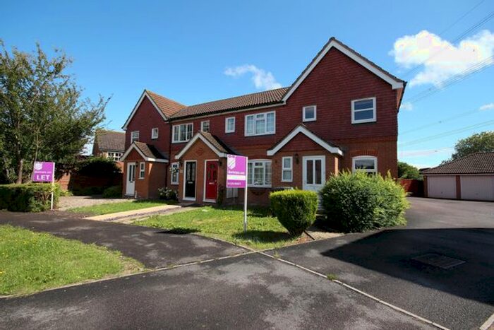 2 Bedroom Semi-Detached House To Rent In Dagdale Drive, Didcot, Oxfordshire, OX11