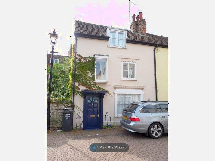 2 Bedroom End Of Terrace House To Rent In High Street, Greenhithe, DA9