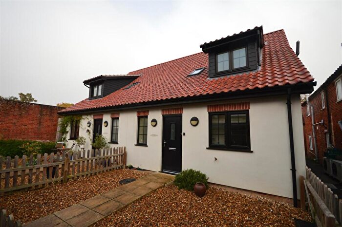 2 Bedroom Semi-Detached House To Rent In Saxmundham, IP17